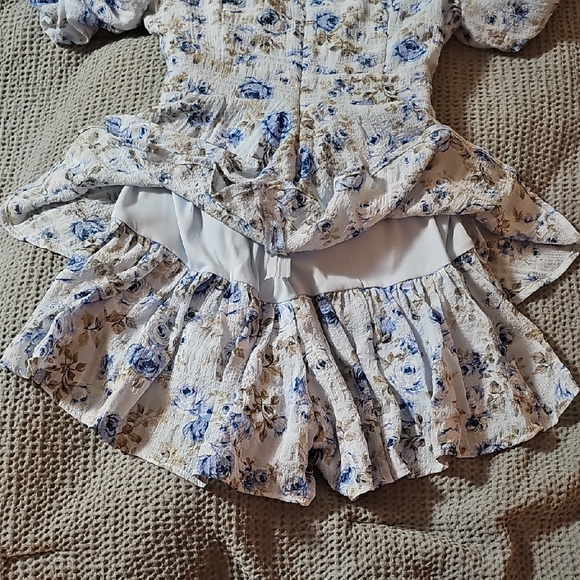 NWT Altar’d State Blue Floral Romper – Tie Waist, Puff Sleeves - Picture 10 of 12